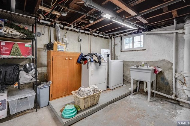 198 Elder Ave, Bergenfield NJ  07621-1112 exterior