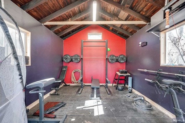 198 Elder Ave, Bergenfield NJ  07621-1112 exterior