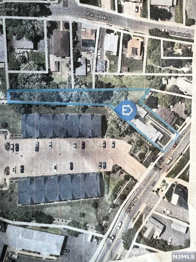 287 Main St, Little Ferry NJ 07643-1310 exterior