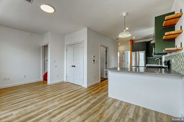 107 Macarthur Ave #2, Outwater, NJ 07026