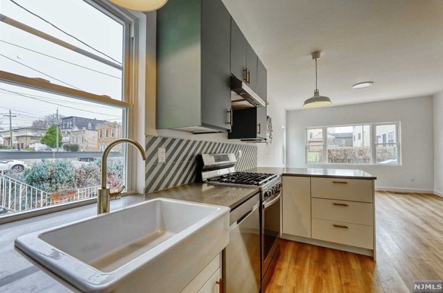 107 Macarthur Ave #1, Outwater, NJ 07026