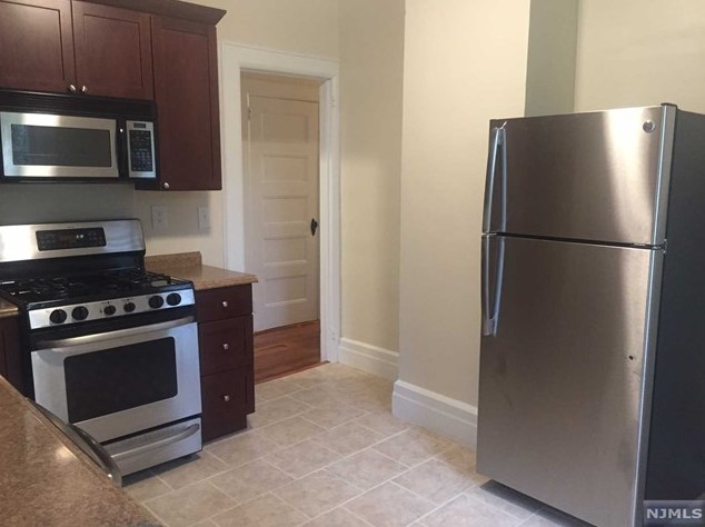 149 Mountain Way, Rutherford NJ  07070-2453 exterior