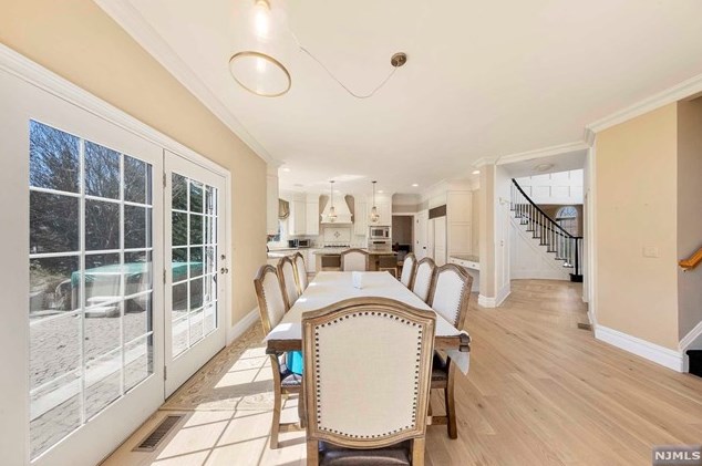 23 Taft Ct, Westwood NJ  07677-8322 exterior