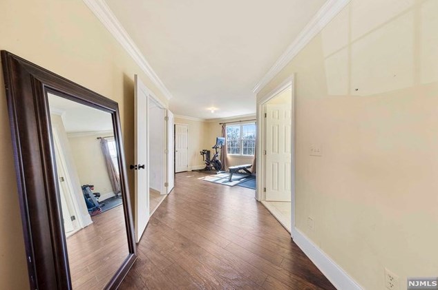 23 Taft Ct, Westwood NJ  07677-8322 exterior