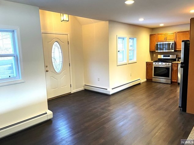 23 Upper Mt Glen Lake Dr, West Milford Lakes, NJ 07480