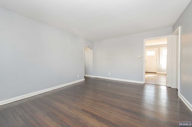 27 Althea St, Clifton NJ  07013-3005 exterior