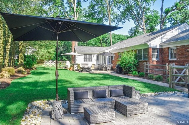 530 Covington Pl, Wyckoff NJ  07481-1350 exterior