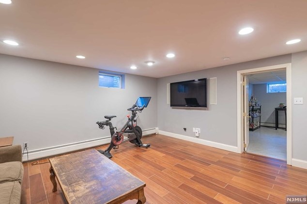 530 Covington Pl, Wyckoff NJ  07481-1350 exterior