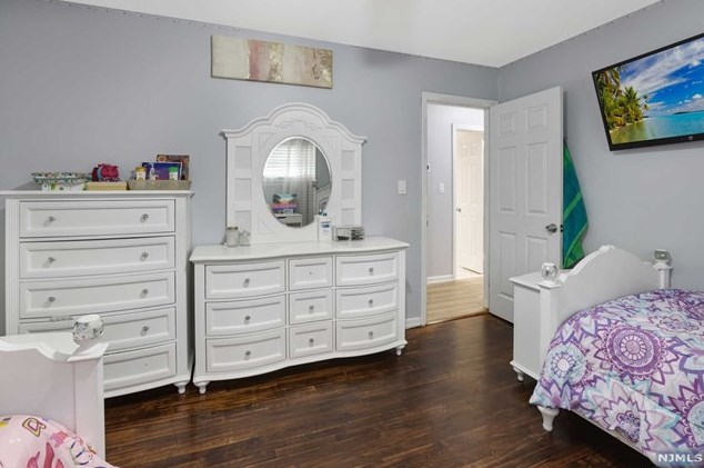 71 Charlton Ave, Lodi NJ  07644-3347 exterior