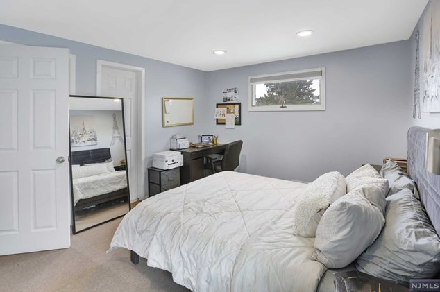 71 Charlton Ave, Lodi NJ  07644-3347 exterior