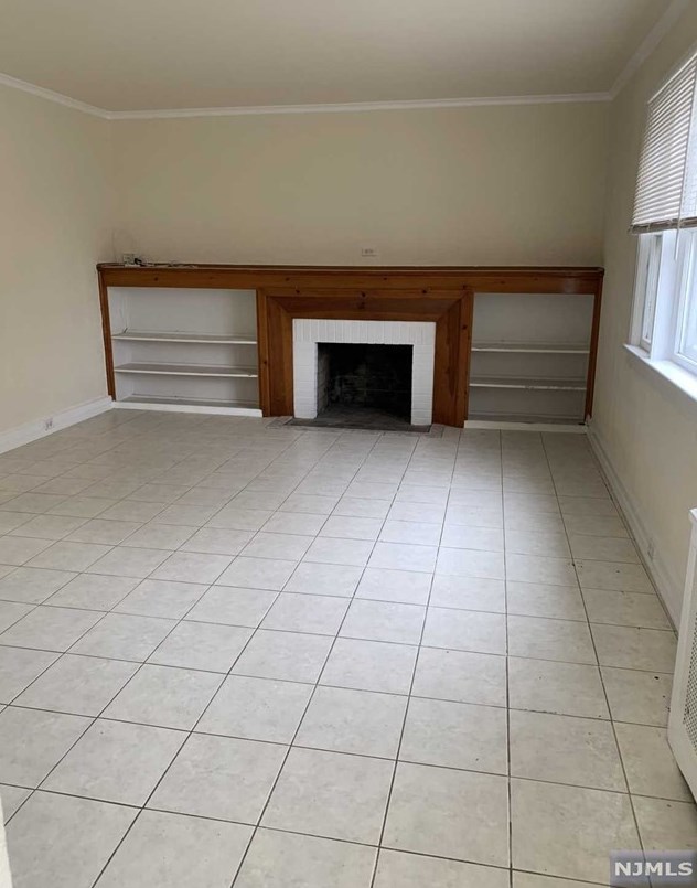 490 Gardner Pl, Hackensack NJ  07601-6653 exterior