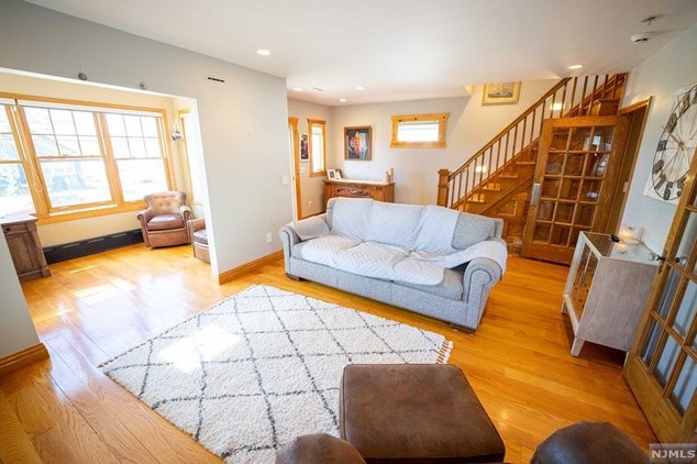 175 Jackson Ave, Rutherford NJ  07070-1813 exterior