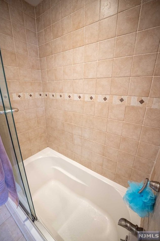 175 Jackson Ave, Rutherford NJ  07070-1813 exterior