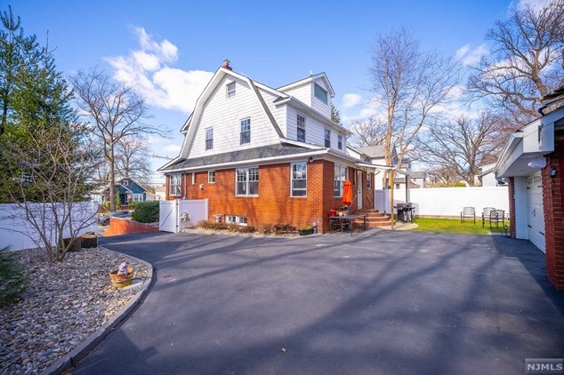 175 Jackson Ave, Rutherford NJ  07070-1813 exterior