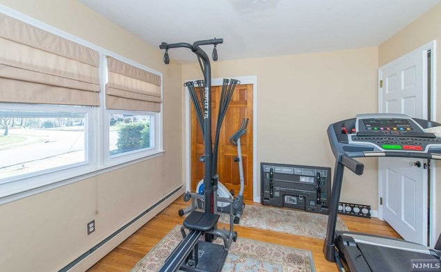 45 Sequoia Pl, Wayne NJ  07470-5149 exterior