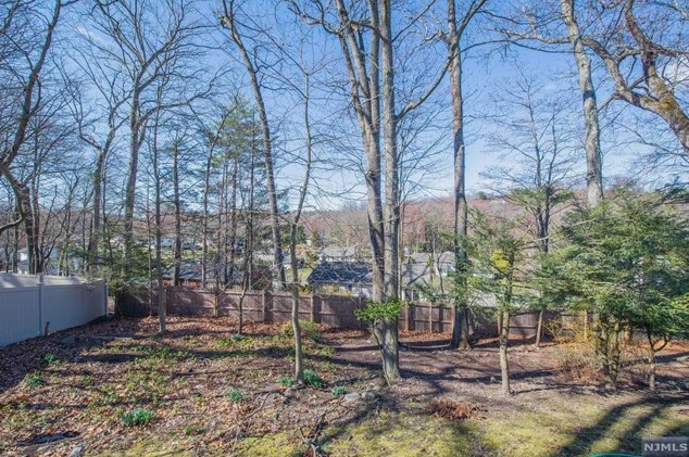 45 Sequoia Pl, Wayne NJ  07470-5149 exterior