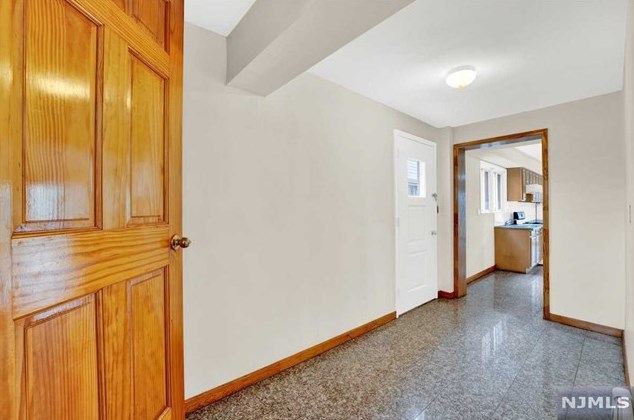 729 2nd St, Secaucus NJ  07094-3131 exterior