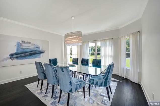 2 Buckingham Ct, Westwood NJ  07675-7067 exterior