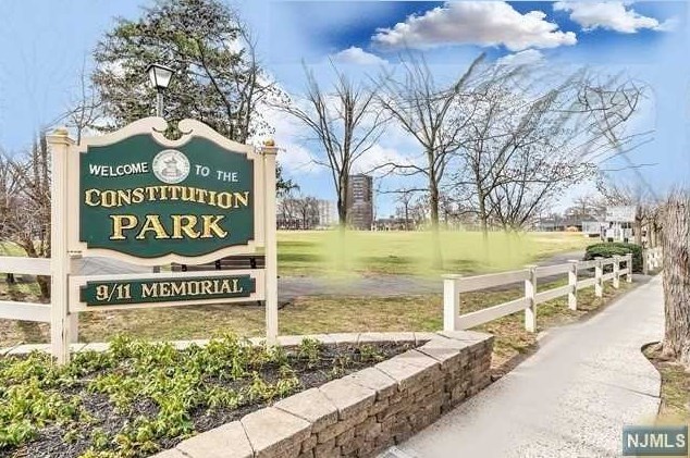 2100 Linwood Ave, West Fort Lee NJ  07024-3101 exterior