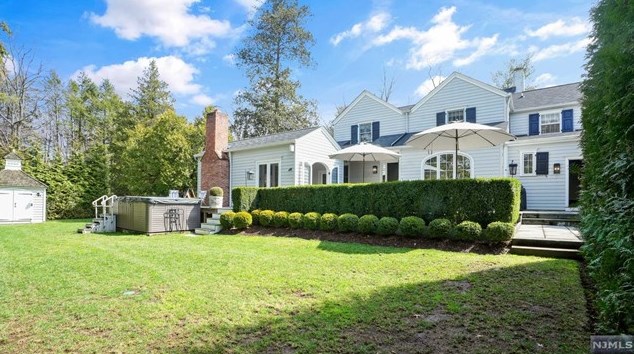 1 Grandview Ter, Tenafly NJ  07670-1120 exterior