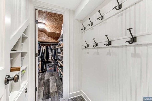 1 Grandview Ter, Tenafly NJ  07670-1120 exterior