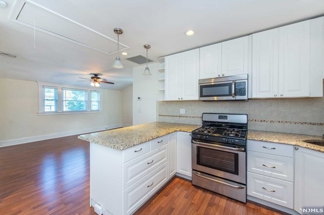 259 Washington Ave, Westwood NJ  07675-1902 exterior