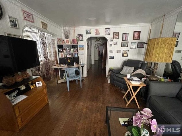 331 Wainwright St, Newark NJ  07112-1214 exterior