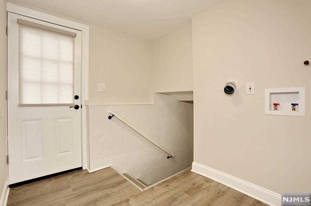 683 Pascack Rd, Paramus NJ  07652-4243 exterior