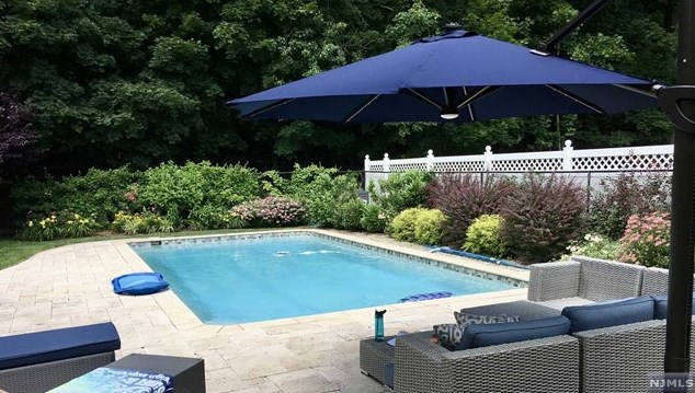 107 Palmer Ave, Tenafly NJ  07670-2639 exterior