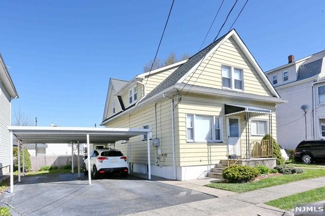 73 Lee St, Elmwood Park NJ  07407-2109 exterior