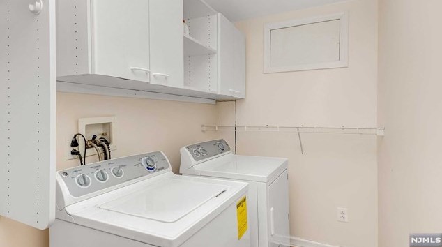 14 Greenbrook Rd, West Caldwell NJ  07006-4320 exterior