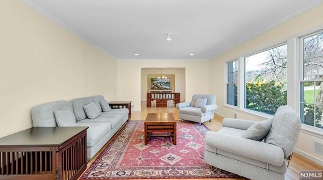 14 Greenbrook Rd, West Caldwell NJ  07006-4320 exterior