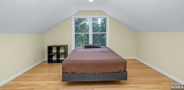 14 Greenbrook Rd, West Caldwell NJ  07006-4320 exterior