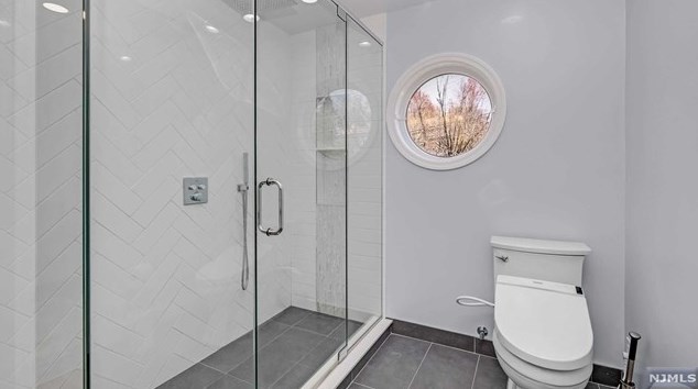 14 Greenbrook Rd, West Caldwell NJ  07006-4320 exterior
