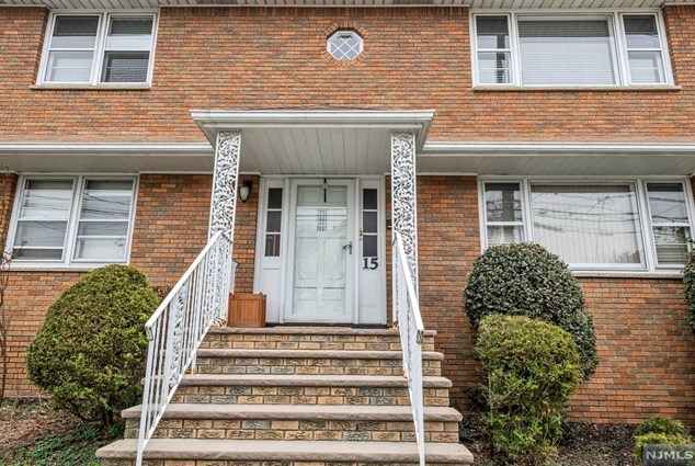 15 Spencer Ave, Clifton NJ  07013-2811 exterior