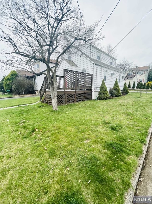 89 Reid Ave, Bergenfield NJ  07621-1925 exterior