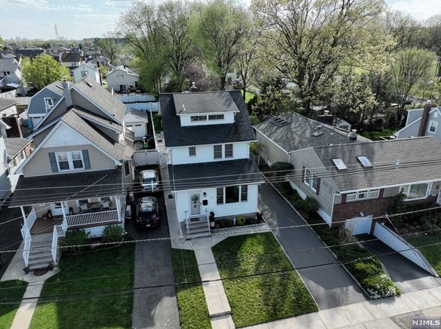104 Fern Ave, Lyndhurst NJ  07071-2116 exterior