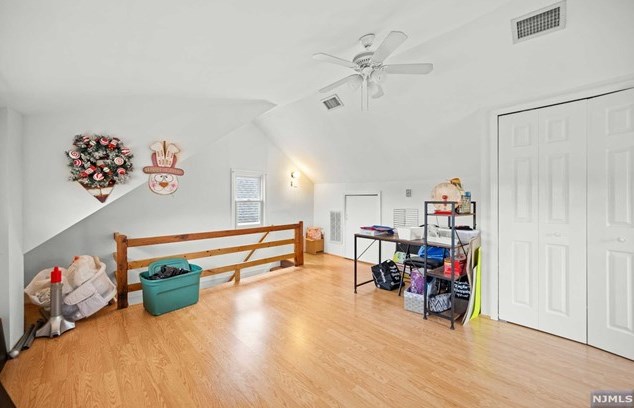 104 Fern Ave, Lyndhurst NJ  07071-2116 exterior