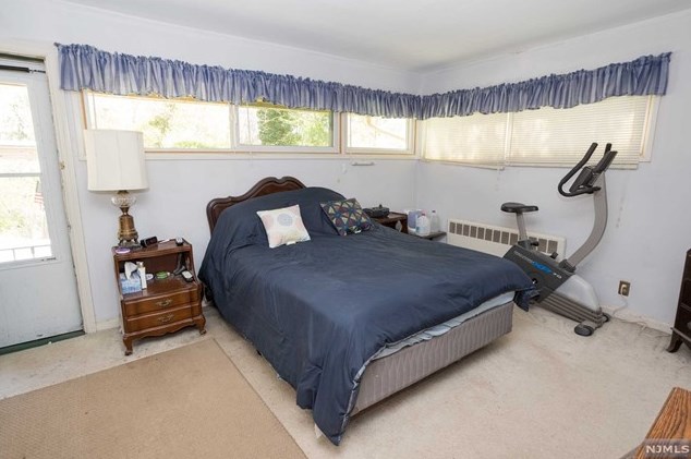 152 Pascack Rd, Hillsdale NJ  07642-1321 exterior