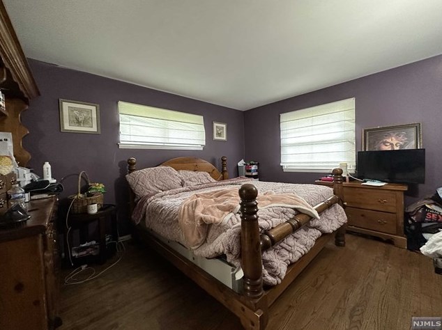 6 Normandy Dr, Wayne NJ  07470-2818 exterior