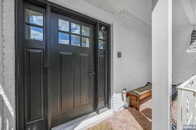 141 Columbus Dr, Tenafly NJ  07670-1635 exterior