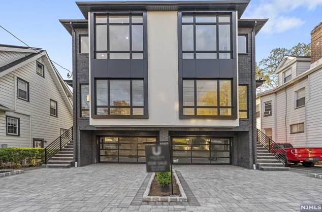 1025 Anderson Ave, West Fort Lee NJ  07024-4225 exterior