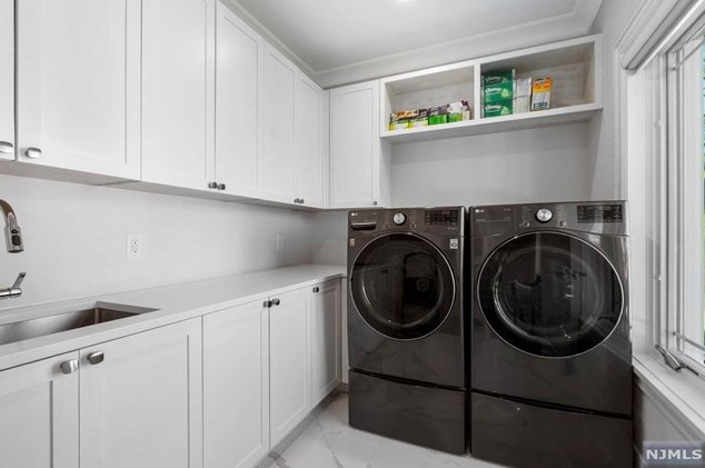 4 Willow Dr, Englewood NJ  07632-2207 exterior