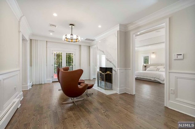 4 Willow Dr, Englewood NJ  07632-2207 exterior