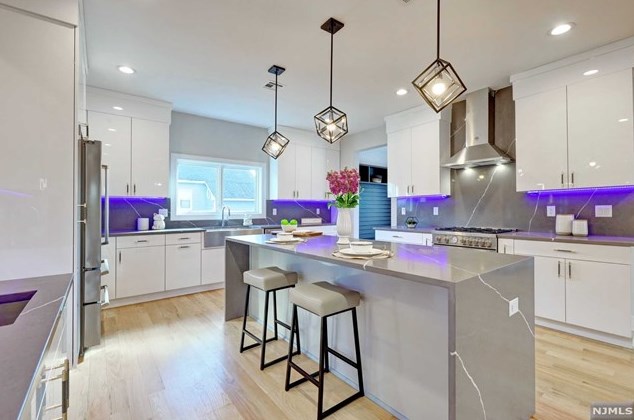 76 Passaic Ave, Rutherford NJ 07070-2059 exterior