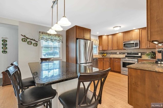 78 Oak Ave, Park Ridge NJ 07656-1311 exterior