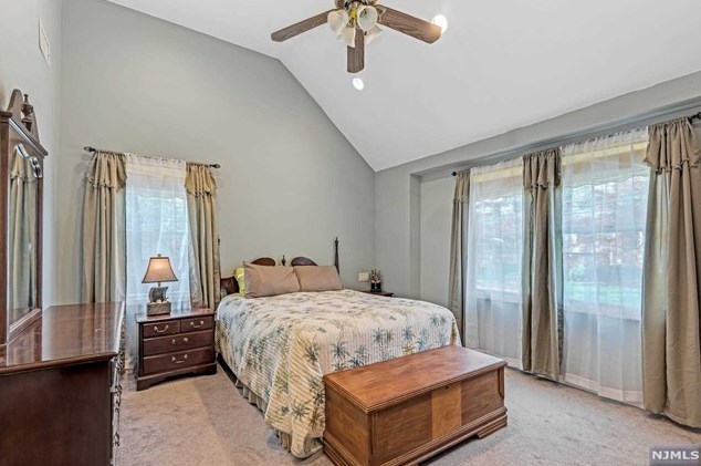 78 Oak Ave, Park Ridge NJ 07656-1311 exterior