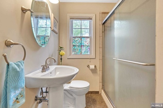 78 Oak Ave, Park Ridge NJ 07656-1311 exterior