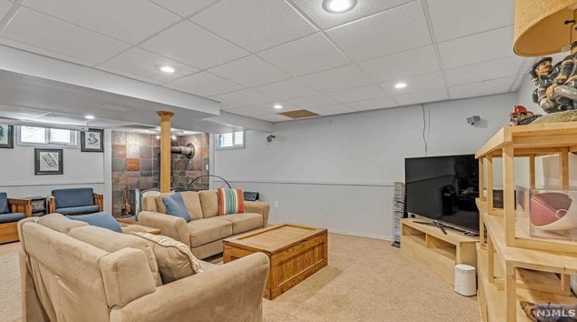 78 Oak Ave, Park Ridge NJ 07656-1311 exterior