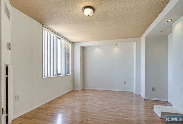 2101 Harmon Cove Tower, Secaucus NJ  07094-1723 exterior